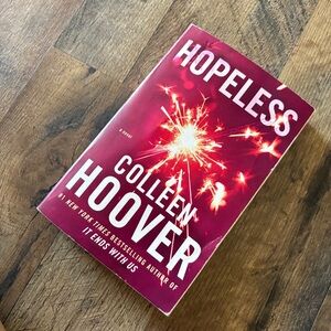 Hopeless by - Pink Paperback Novel